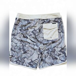 HUK Mens Classic 20" sz 34 Erie Blue Boardshort Quick-Drying Fishing Sho…